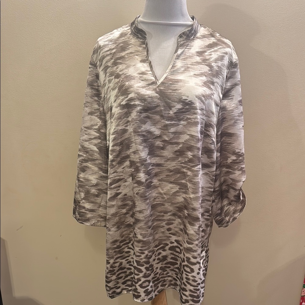 Chico's Brown and Cream Graphic Tunic with 3/4 Sleeves